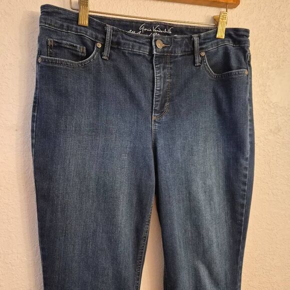 Gloria Vanderbilt All Around Slimming Effect Bootcut Stretch Jeans: Comfy Flatte - Picture 2 of 5
